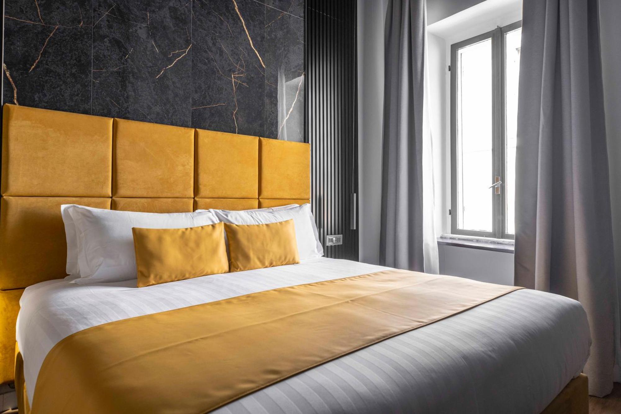 At Luxury Navona 2 Guest house