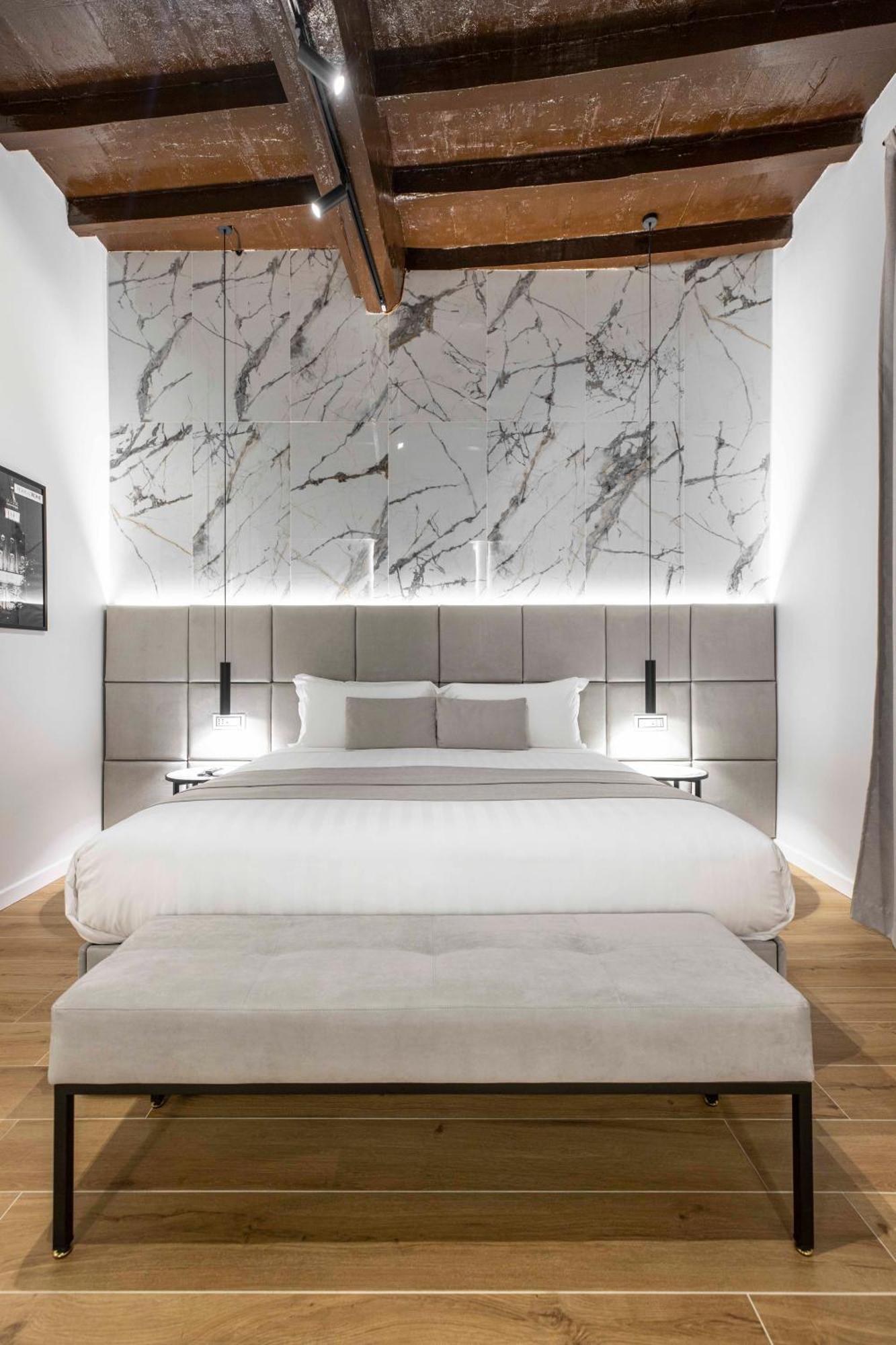 At Luxury Navona 2 Guest house
