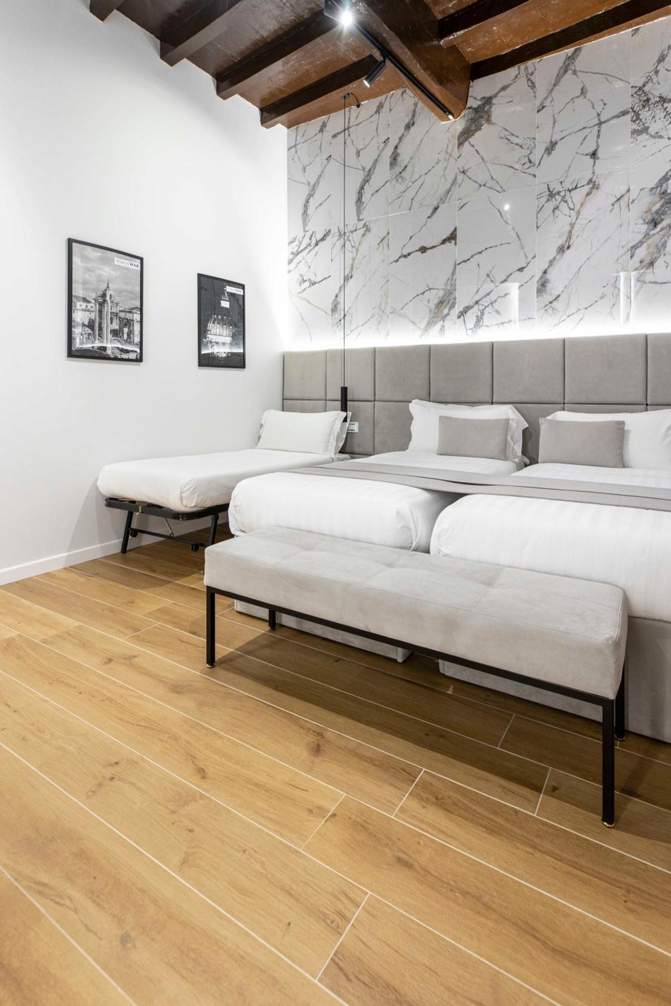 Pensión At Luxury Navona 2